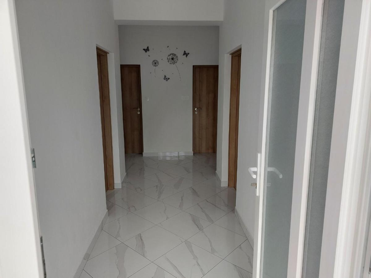 Apartments Baksa Kanfanar Luaran gambar